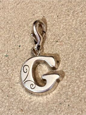 🆕Listing! Brighton Chic Alpha letter G Snap On Charm in Silver Retired